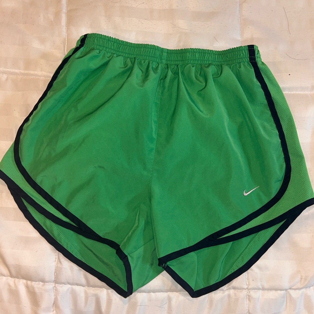 Nike Green Athletic Shorts Lightweight Performance